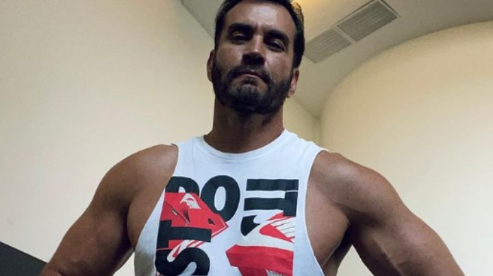 David Zepeda es exhibido en comprometedora situación con sus fans