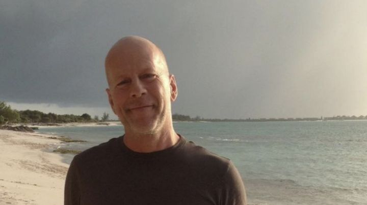 Bruce Willis conmueve en redes sociales con tierna foto junto a su familia en Día de acción de gracias