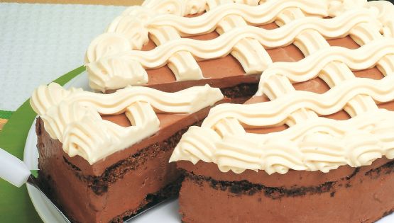 Paso a paso para hacer torta cremosa de chocolate y mousse